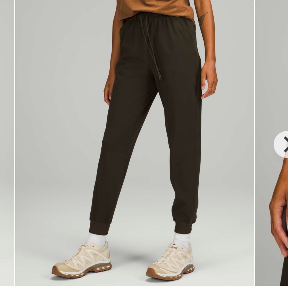 NWT lululemon Stretch High-Rise Jogger, Dark Olive, Size 4